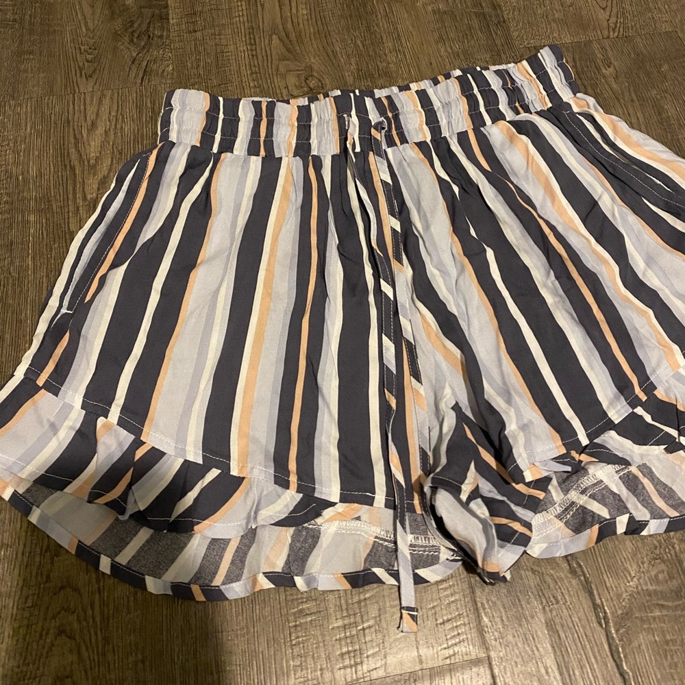 Hollister Ultra High-Rise Shorts - Picture 3 of 7
